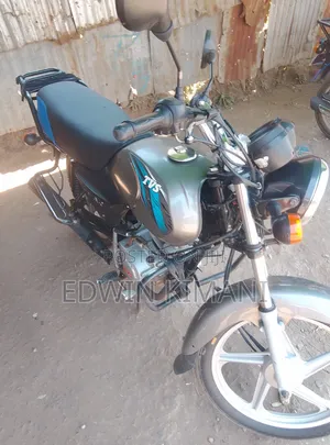 TVS HLX 125 2025 Gold