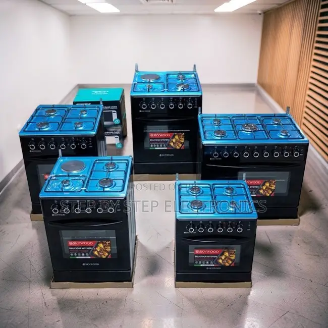 Spacious Oven 3 Gas Burners +1 Electric Free Standing Cookers