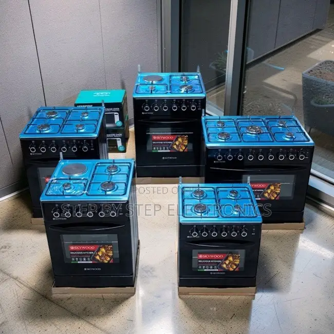 Spacious Oven 3 Gas Burners +1 Electric Free Standing Cookers