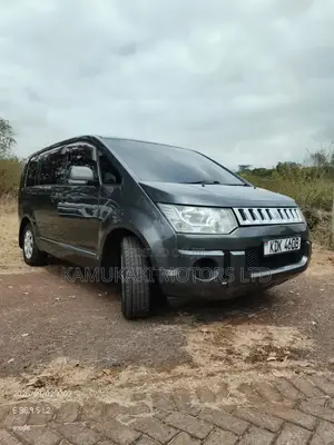 Mitsubishi Delica 2015 Gray