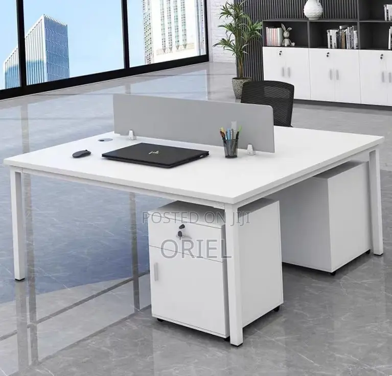 2-Way Office Workstation : White Office Workstation