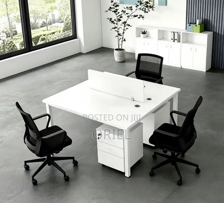 2-Way Office Workstation : White Office Workstation