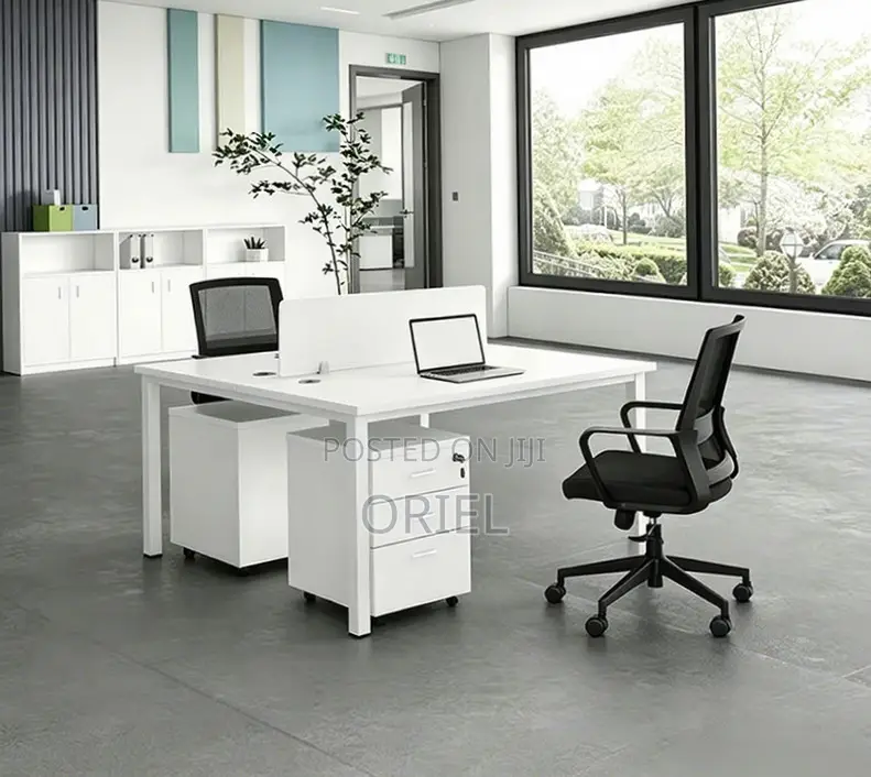 2-Way Office Workstation : White Office Workstation
