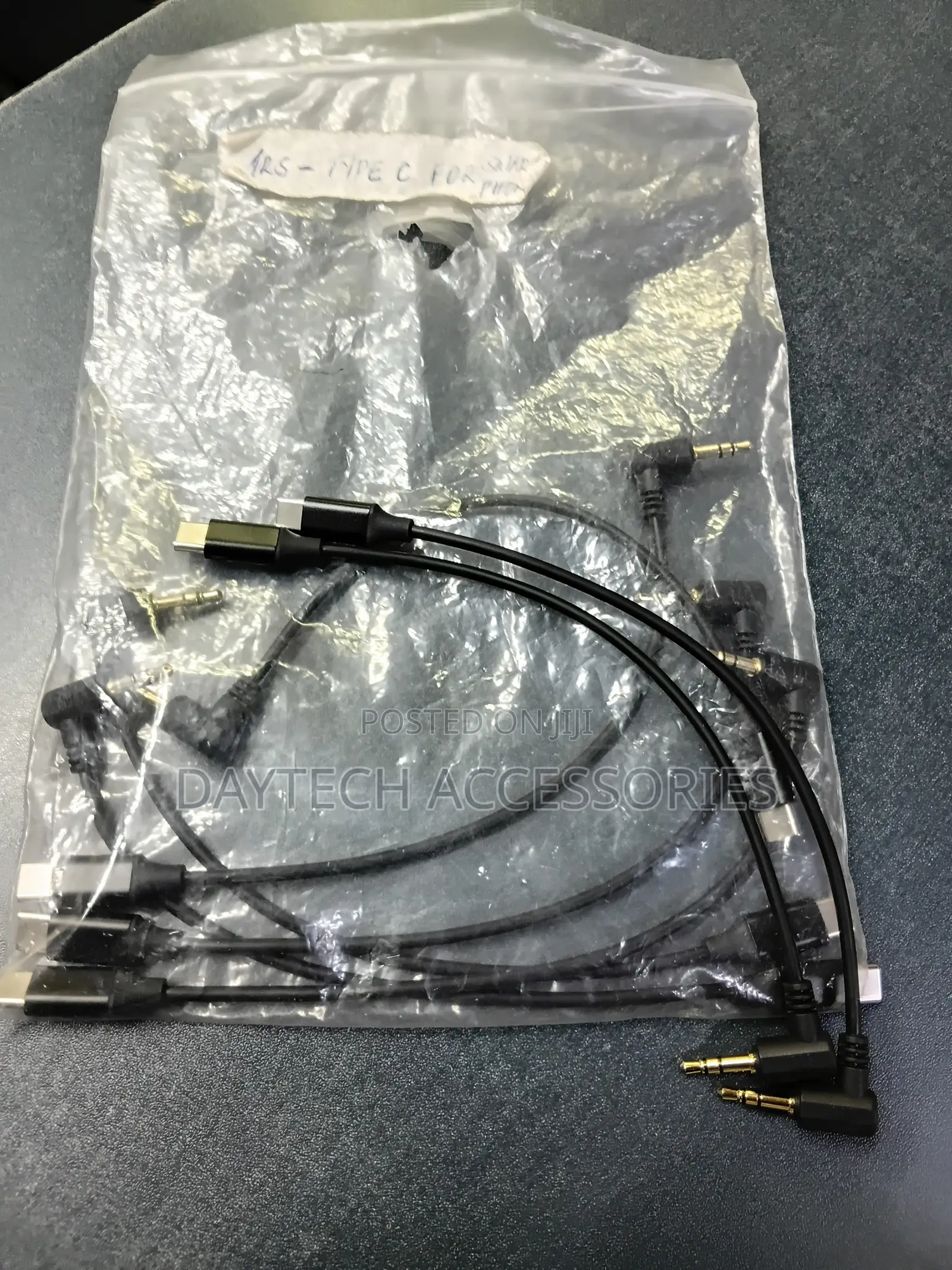 USB-C to 3.5mm (TRRS) Audio/Coaxial Cables With Right-Angle Connectors