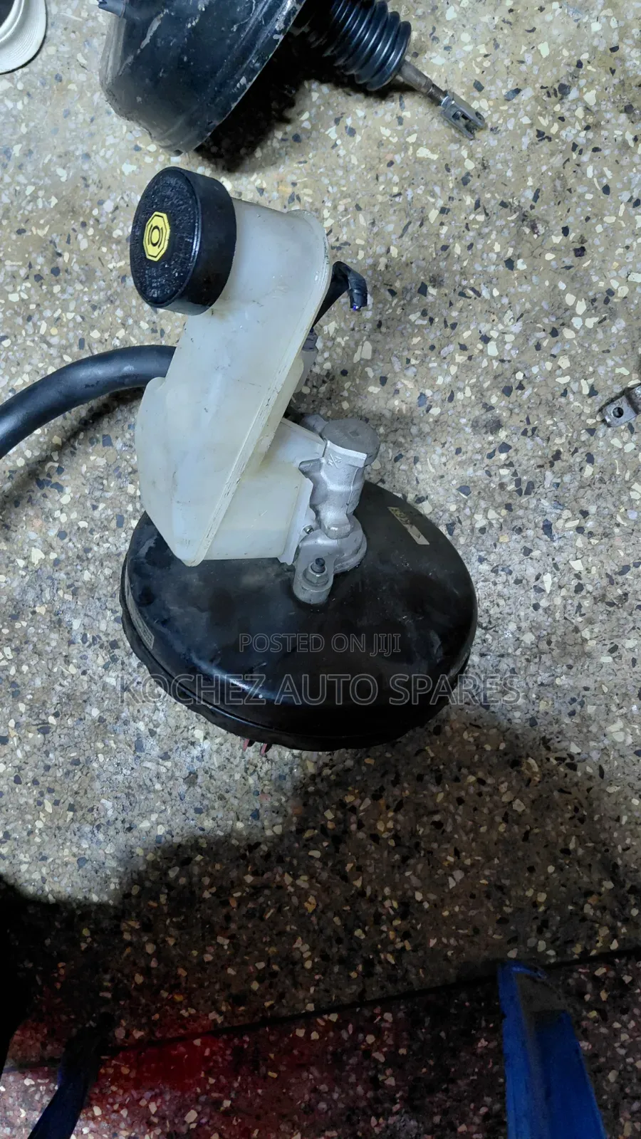 Toyota Vitz 2012 Brake Booster and Master Cylinder