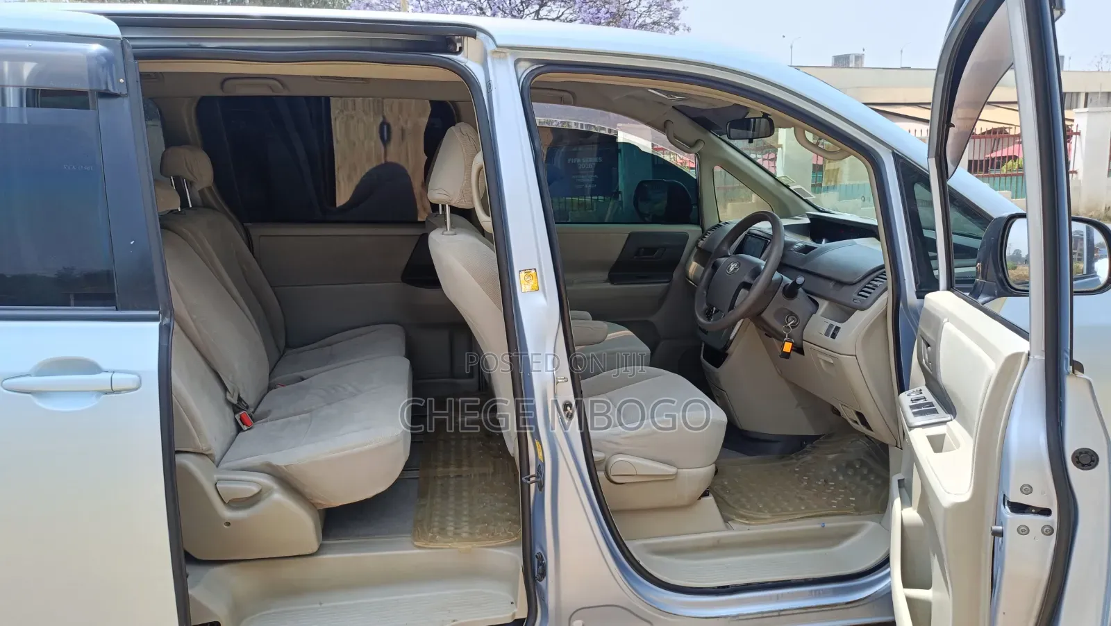 Toyota Noah 2012 Blue
