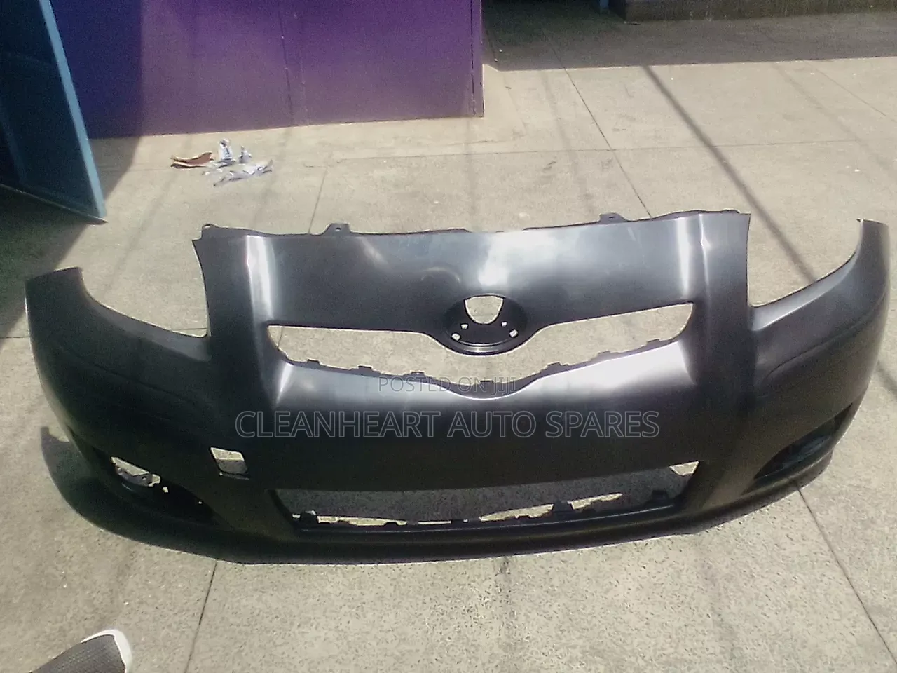 Bumper Toyota Vitz