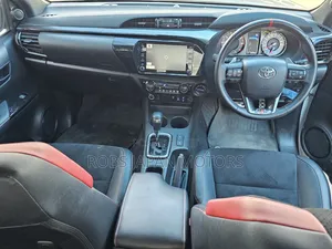 Toyota Hilux 2022 Pearl