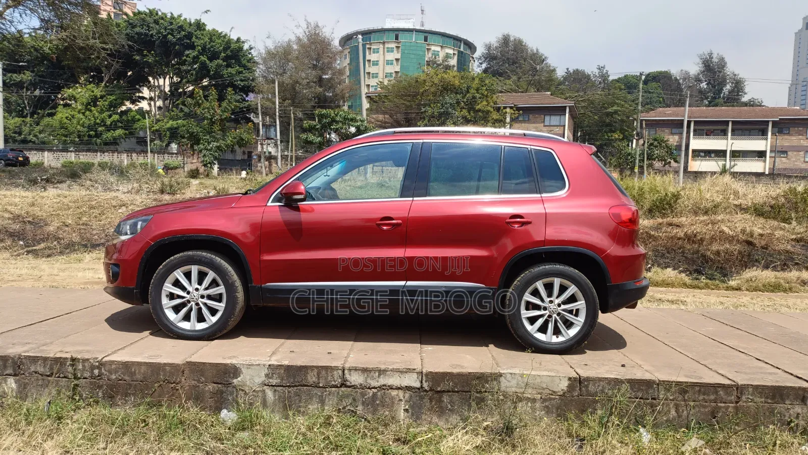 Volkswagen Tiguan SE 4Motion 2011 Red