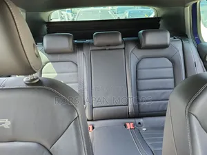 Volkswagen Golf R 4-Door w/DCC & Navigation 2018 Blue