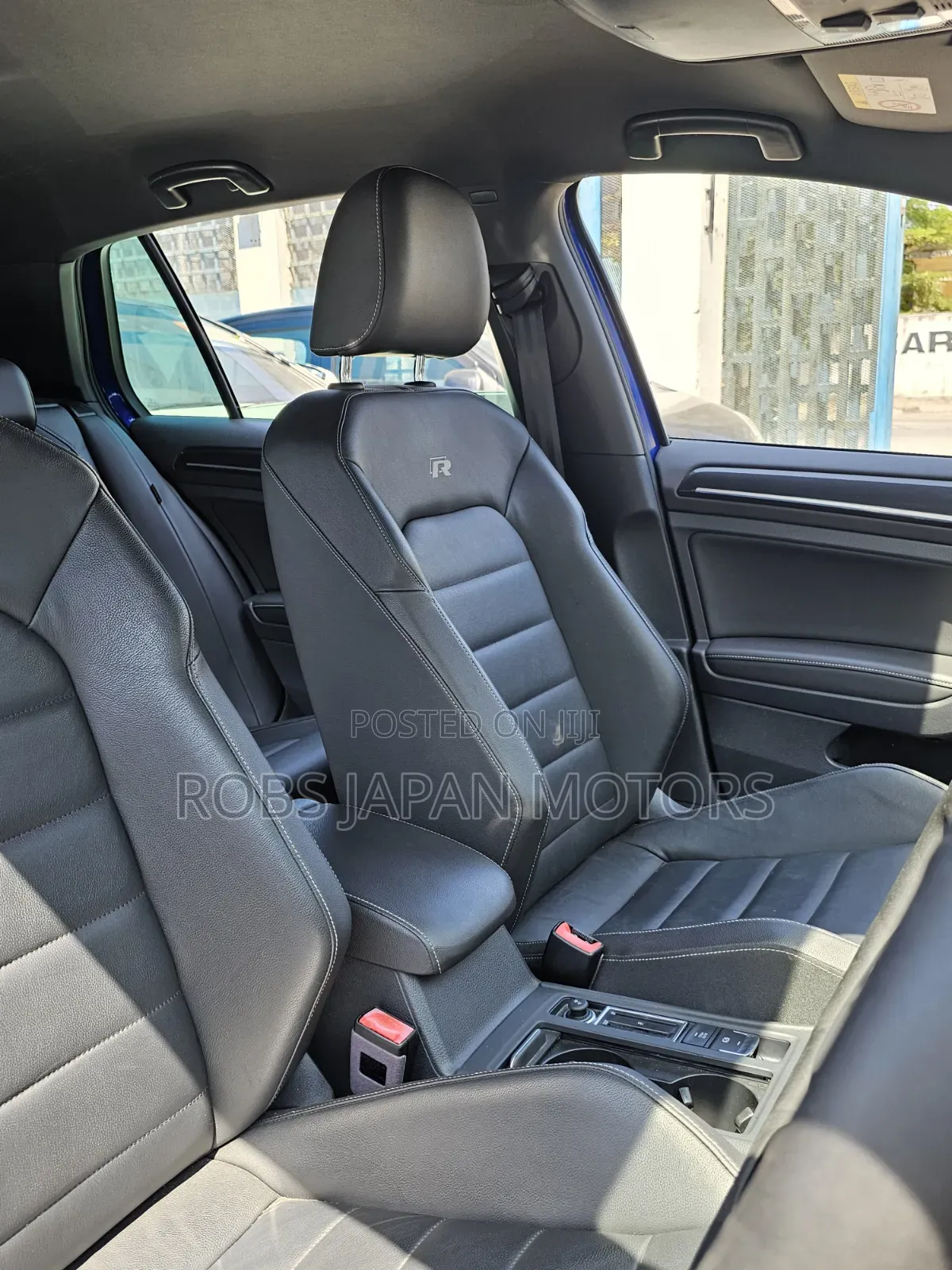 Volkswagen Golf R 4-Door w/DCC & Navigation 2018 Blue