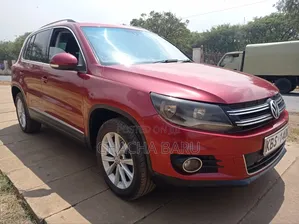 Volkswagen Tiguan S 4Motion 2011 Red