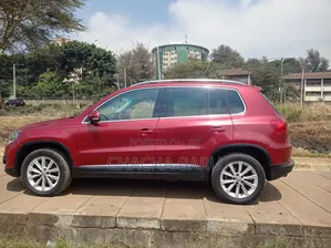 Volkswagen Tiguan S 4Motion 2011 Red
