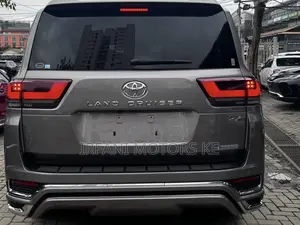 Toyota Land Cruiser LC300 2023 Brown