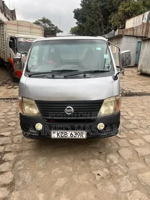 Nissan Caravan 2007 Silver
