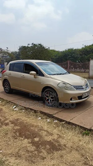 Nissan Tiida 1.5L 16V 2010 Gold