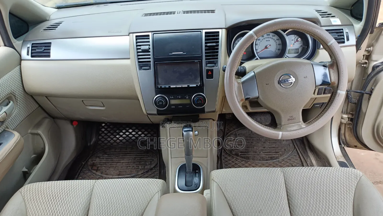 Nissan Tiida 1.5L 16V 2010 Gold