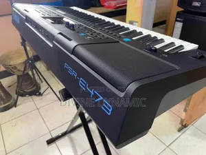 Yamaha PSR E473 Piano