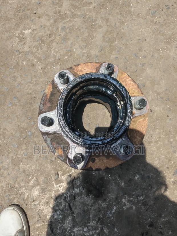 Fh 215 Rear Hub