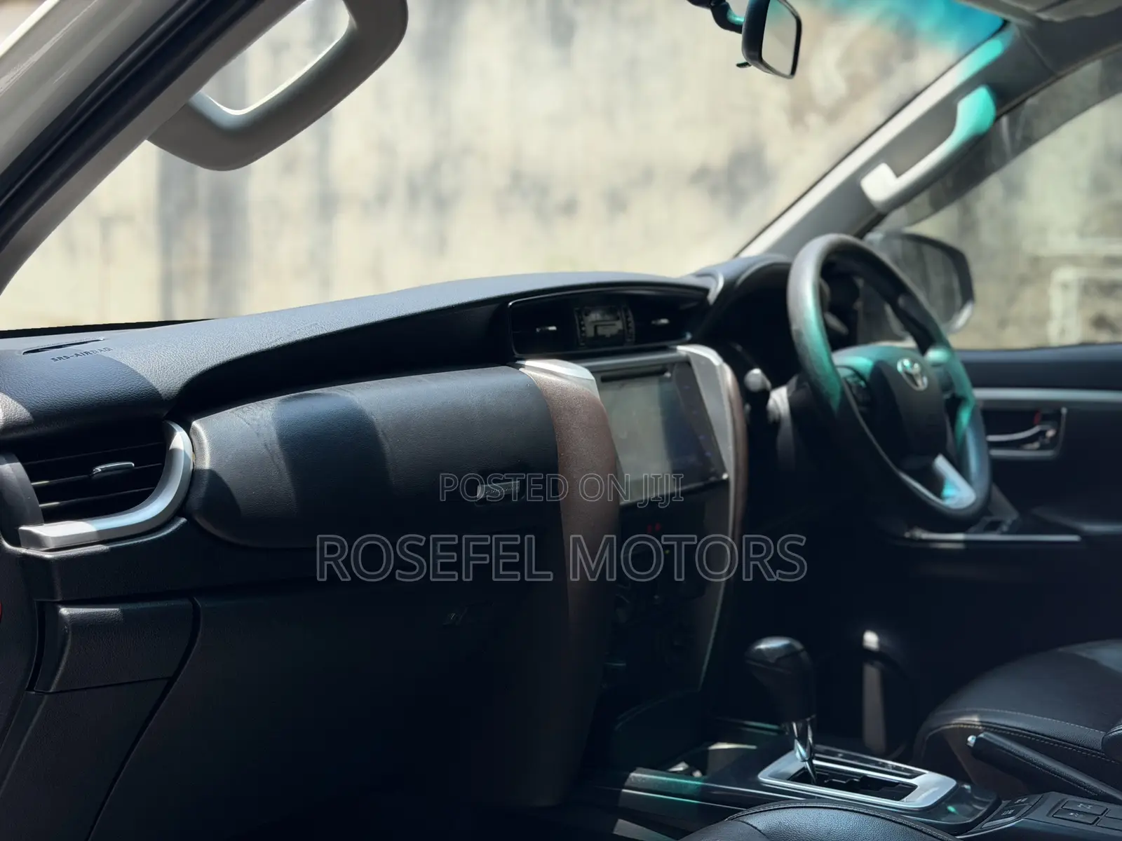 Toyota Fortuner 2.5 D AWD 2019 White