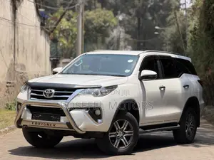 Toyota Fortuner 2.5 D AWD 2019 White