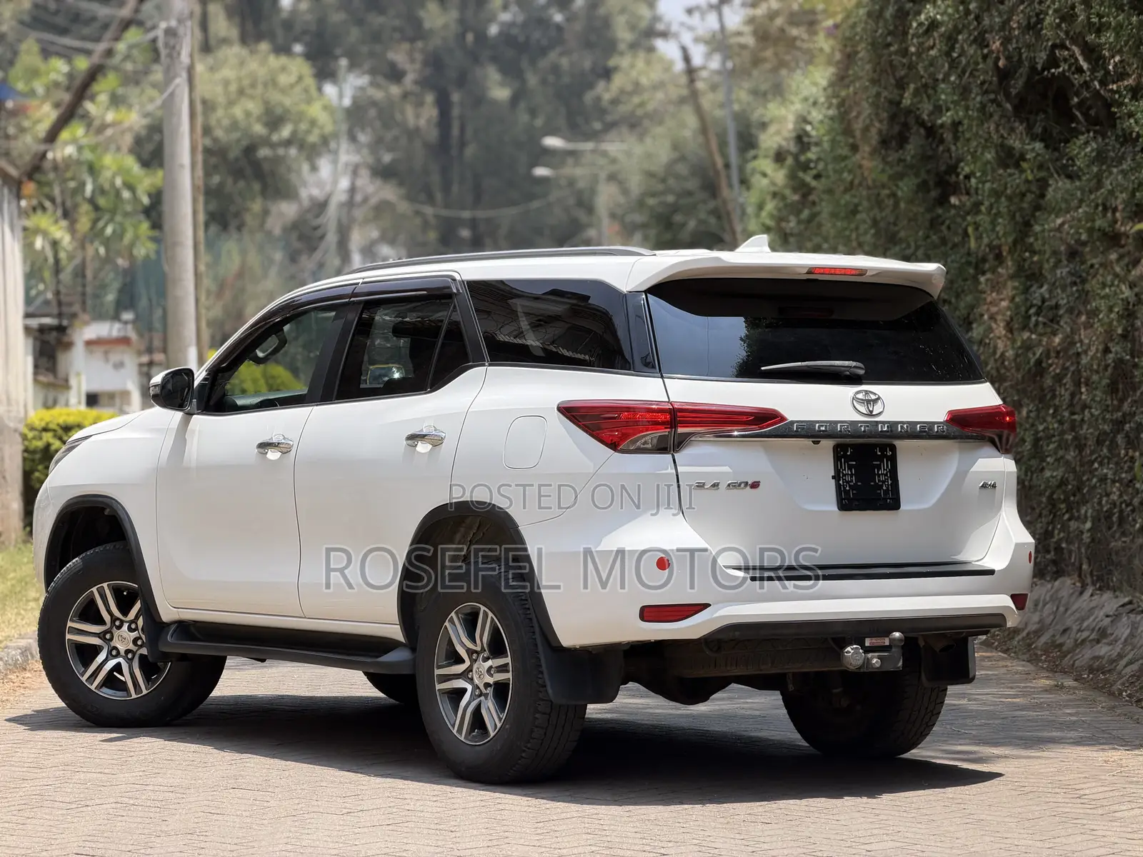 Toyota Fortuner 2.5 D AWD 2019 White