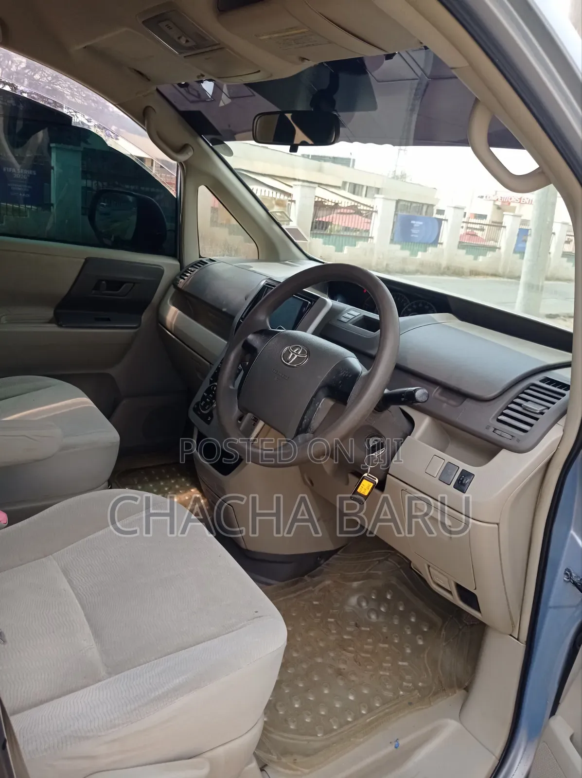 Toyota Noah 2.0 158hp FWD (8 Seater) 2012 Blue