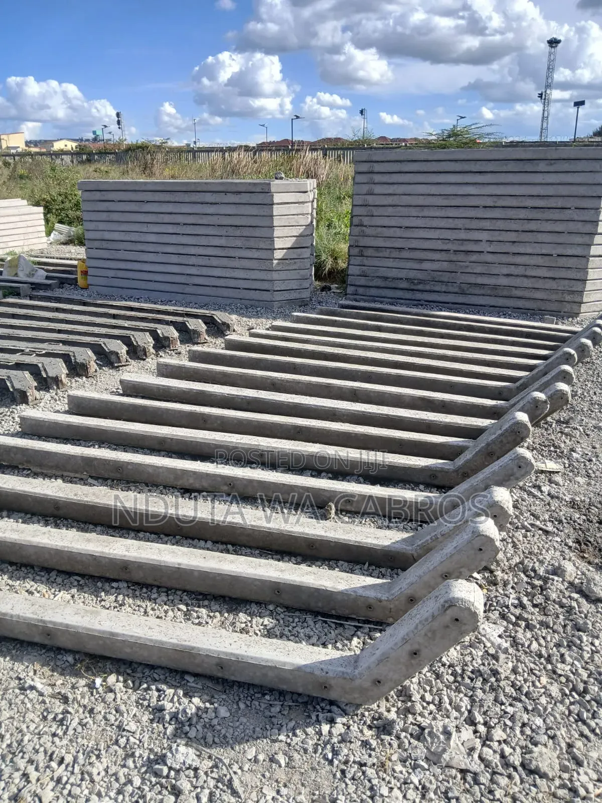Concrete Fencing Posts and Supporters/ Strats