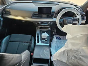 Audi Q5 2.0T Premium AWD quattro 2019 Blue