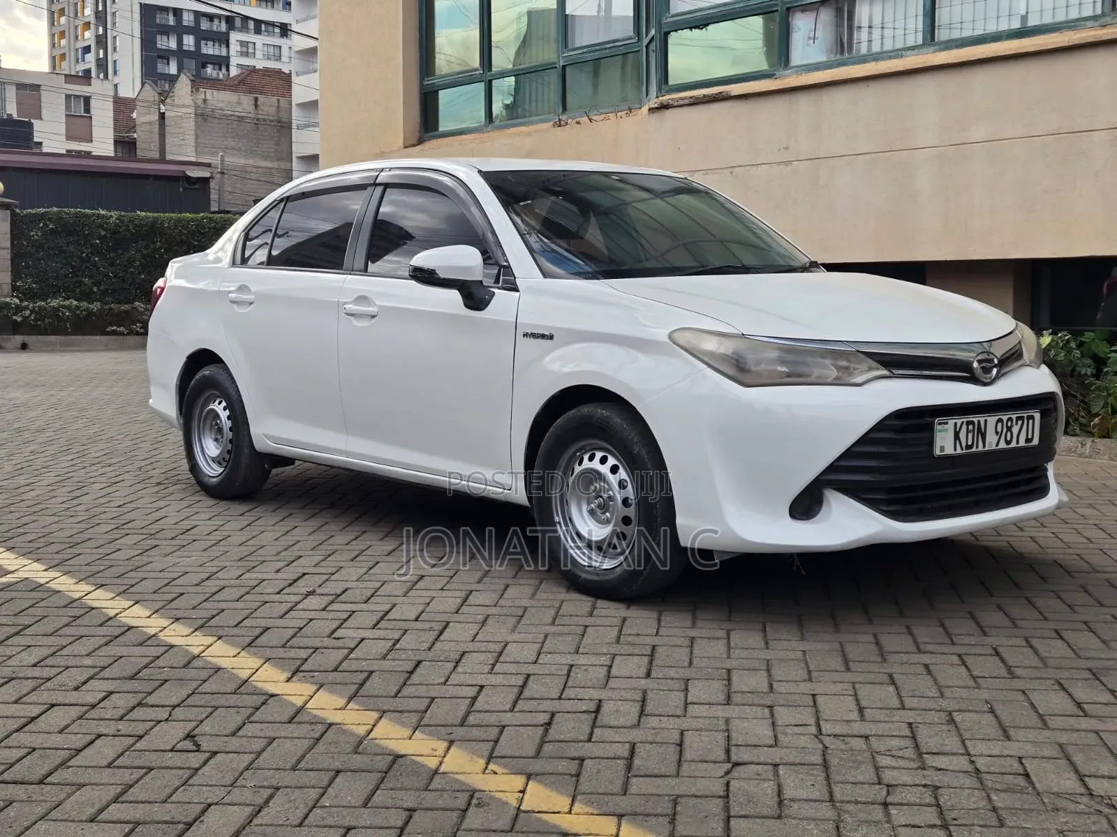 Toyota Axio 1.5 Hybrid 2WD 2016 White