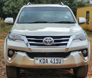 Toyota Fortuner 2012 Silver