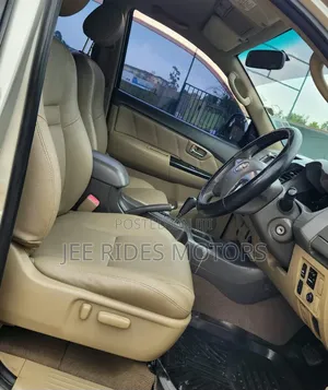 Toyota Fortuner 2012 Silver