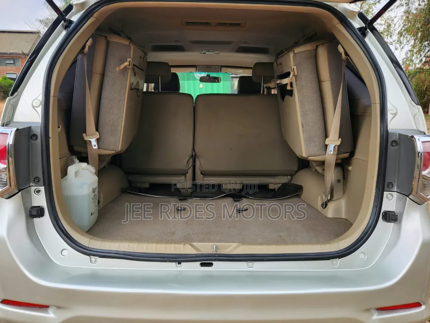 Toyota Fortuner 2012 Silver