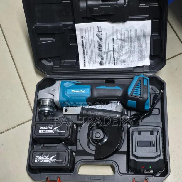 Makita Cordless Grinder 88v 2 Batteries