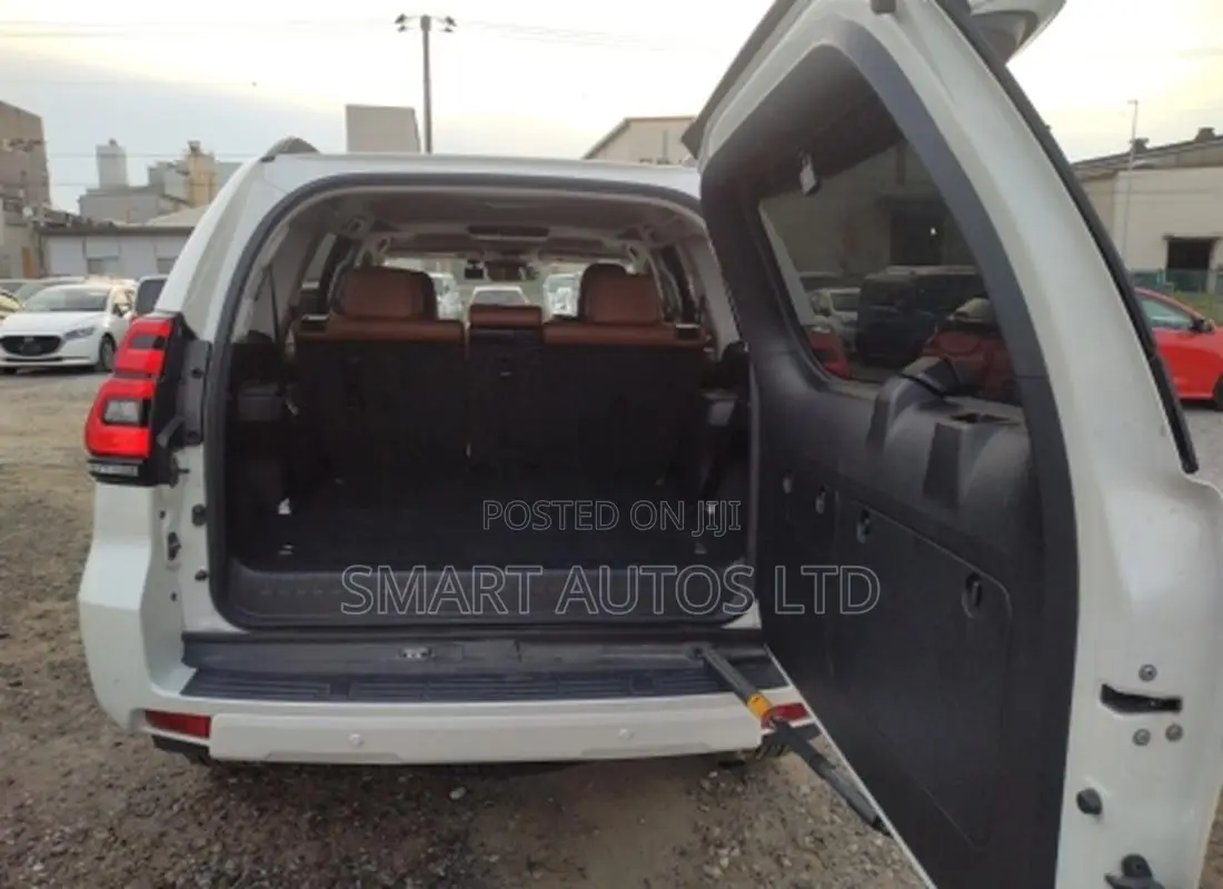 Toyota Land Cruiser Prado 2022