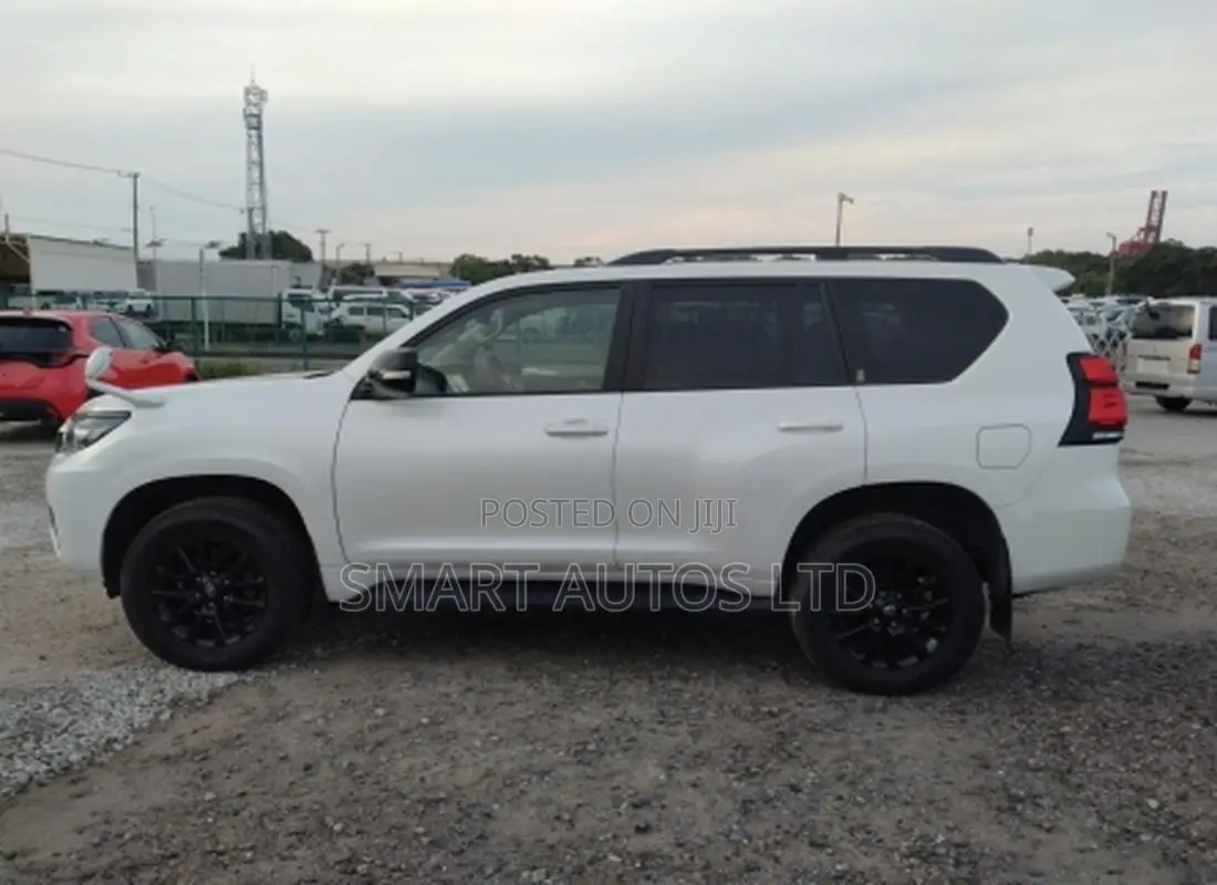 Toyota Land Cruiser Prado 2022