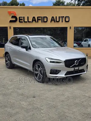 Volvo XC60 2021 Silver