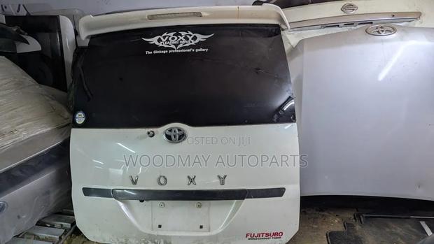 Toyota Voxy 2005 Boot