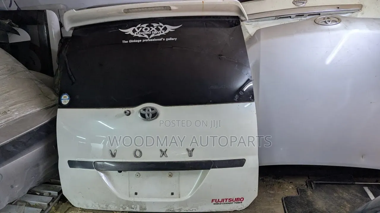 Toyota Voxy 2005 Boot