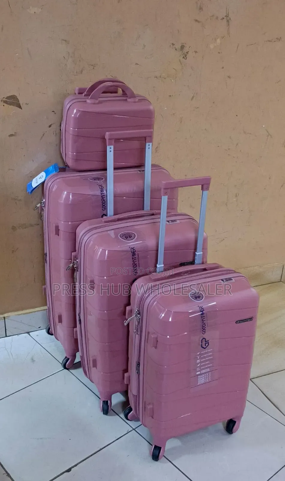 Fashion 4-in-1 Unbreakable Luxurious Rubber Suitcase