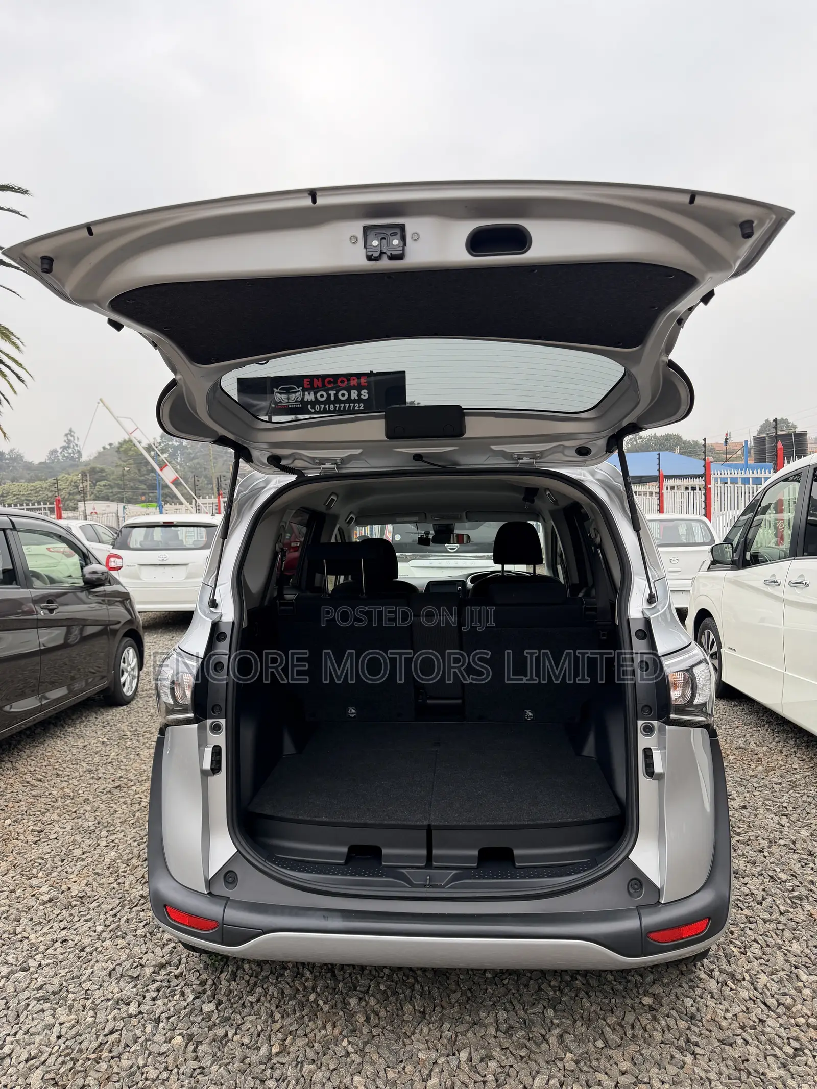 Toyota Sienta 1.5 FWD 2019 Silver