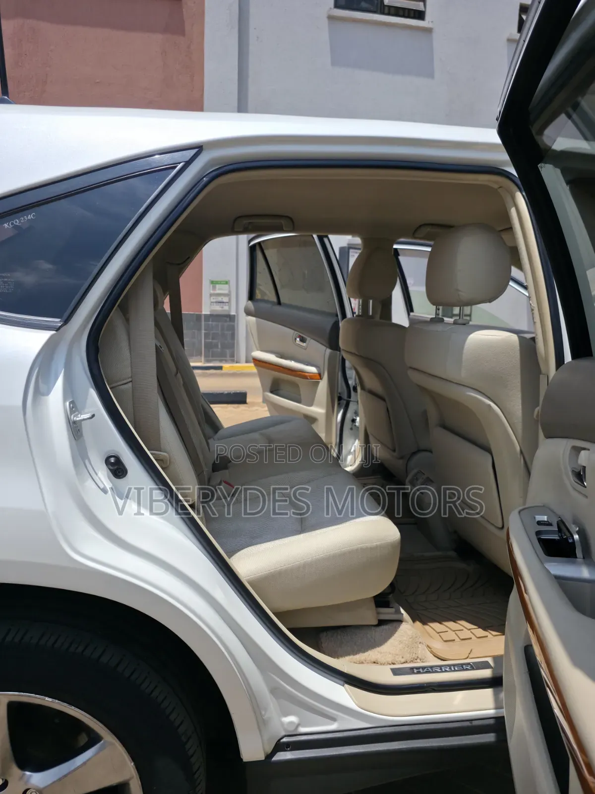 Toyota Harrier 2012 White
