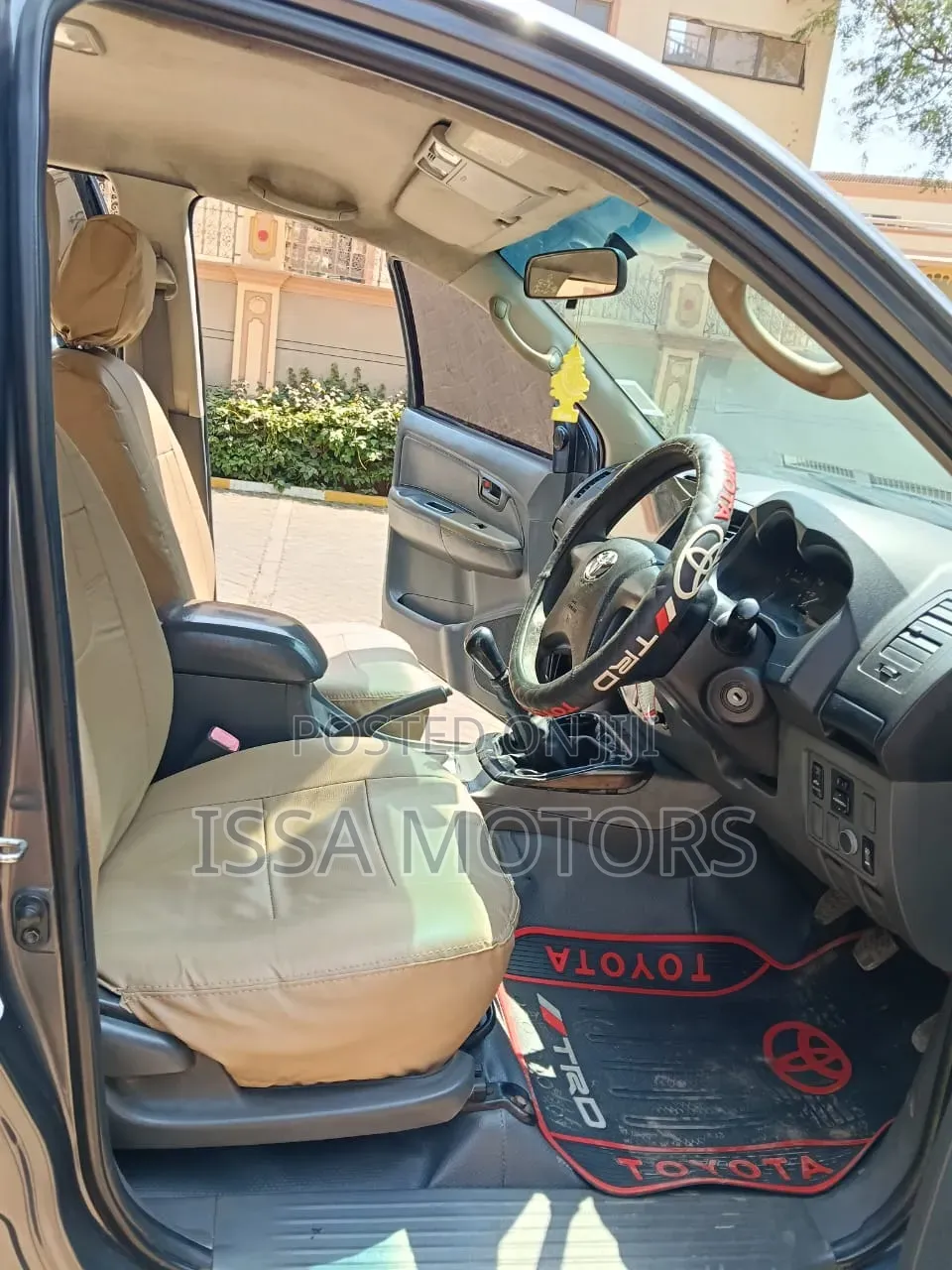 Toyota Hilux 2015 Gray