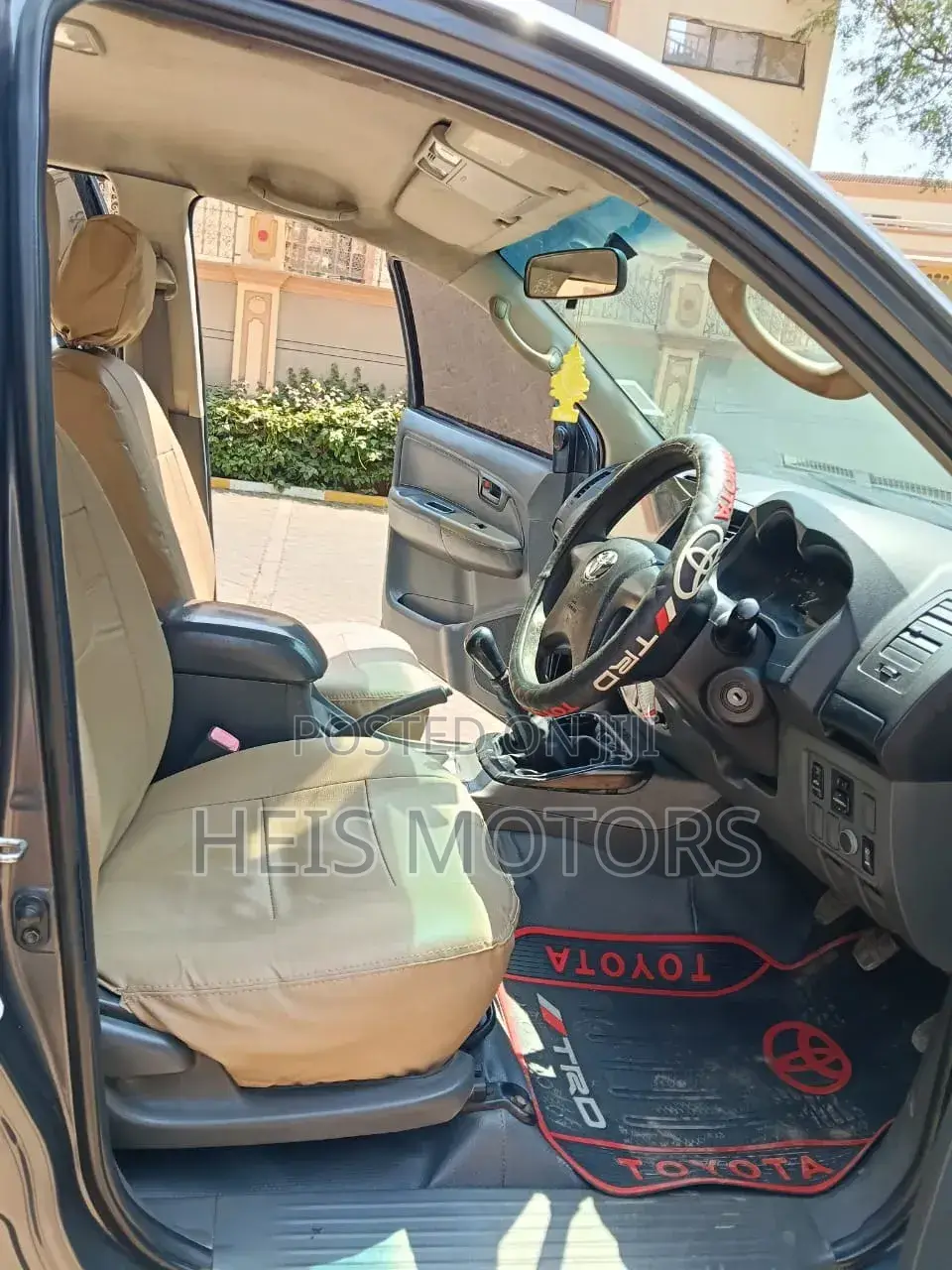 Toyota Hilux 2014 Gray