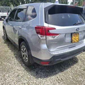 Subaru Forester 2.0XT Premium AWD 2018 Silver