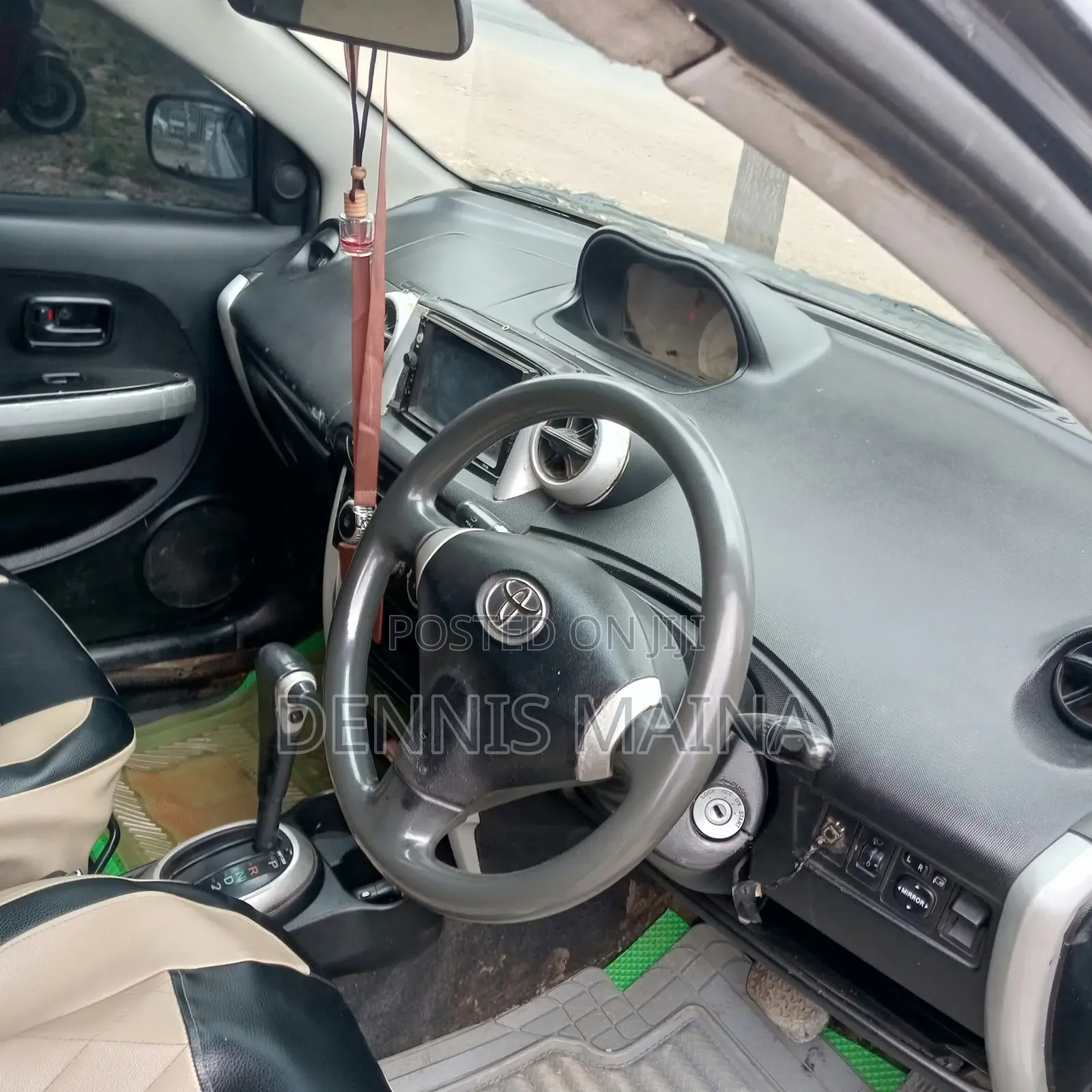 Toyota IST 2004 Black