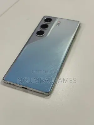 Tecno Camon 40 256 GB Blue