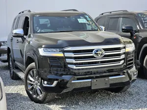 Toyota Land Cruiser LC300 2023 Black