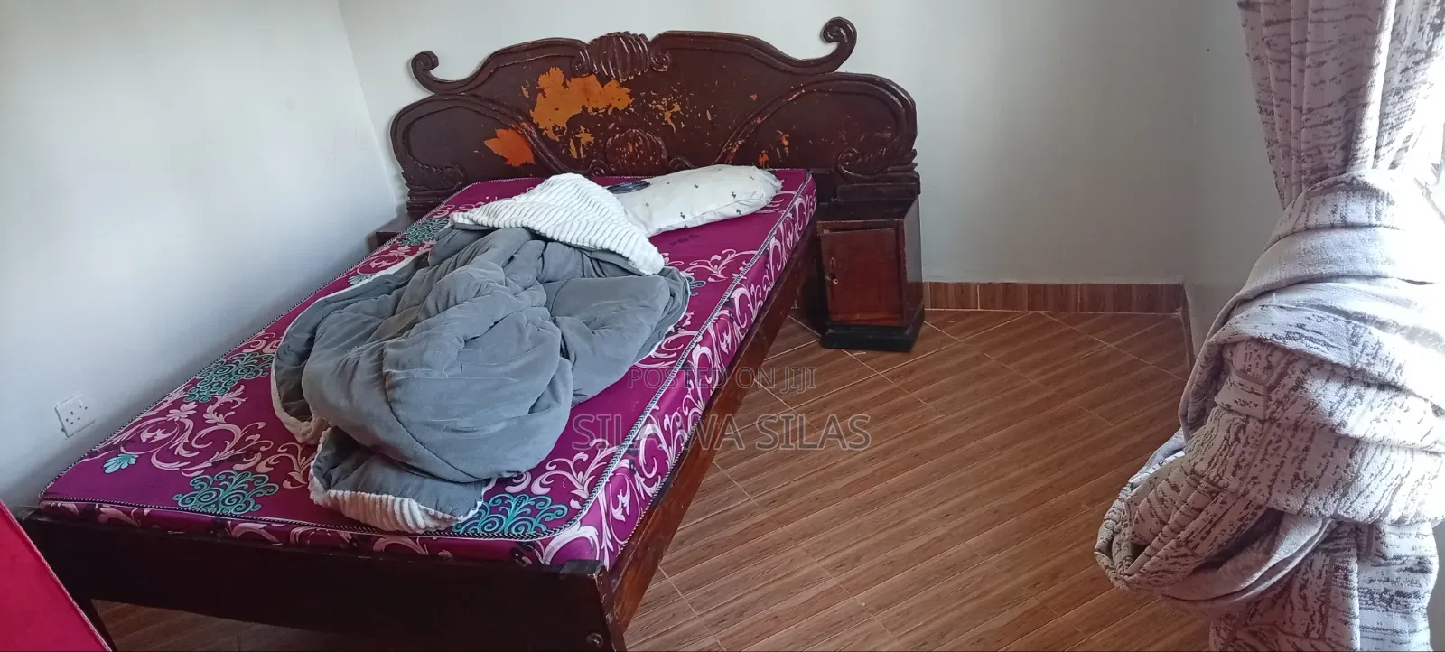 4 by 6 Bed With Headboard