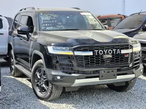 Toyota Land Cruiser LC300 2023